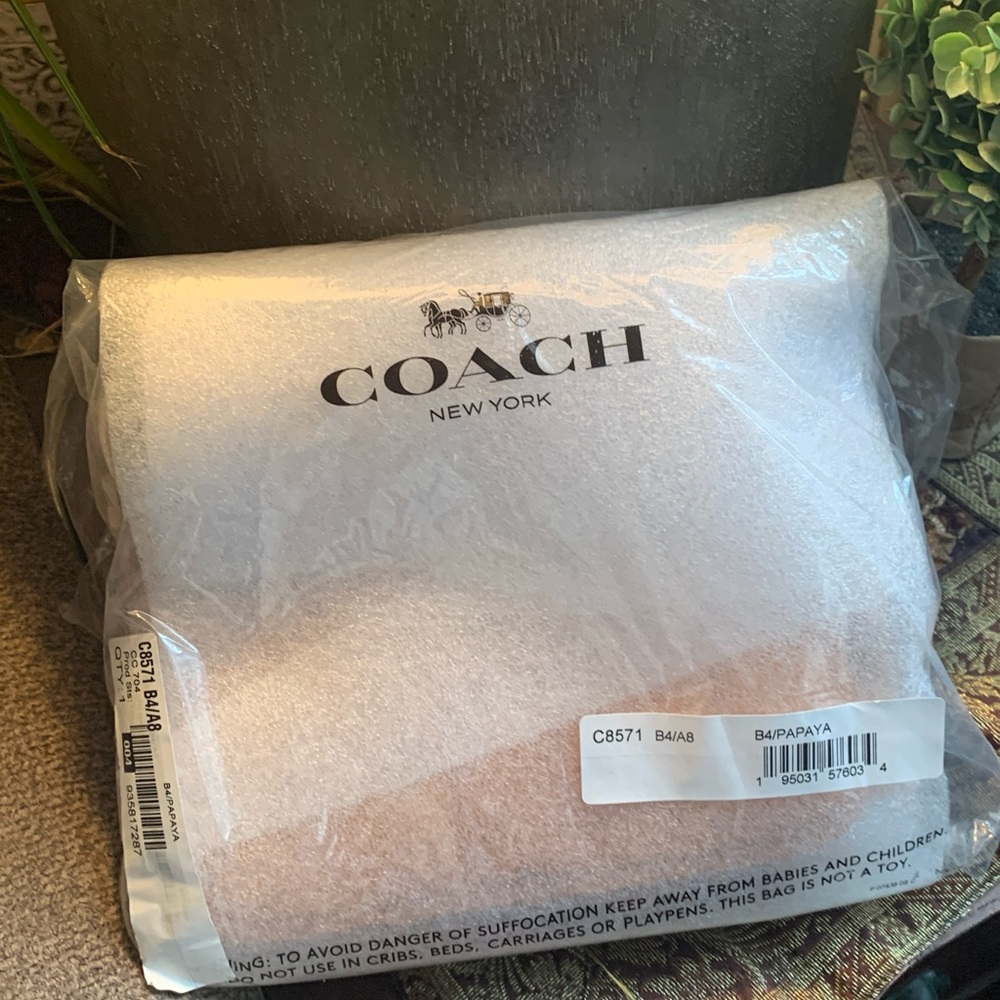SOLD⛔️Authentic COACH 1941 Nappa leather quilted magnetic flap crossbody - Picture 8 of 15